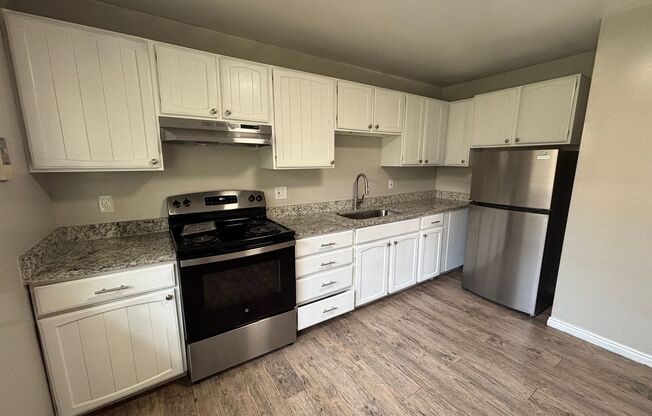 2 beds, 1 bath, 940 sqft, $1,145, Unit Unit 17