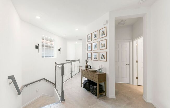 3 beds, 2 baths, $2,950, Unit #201