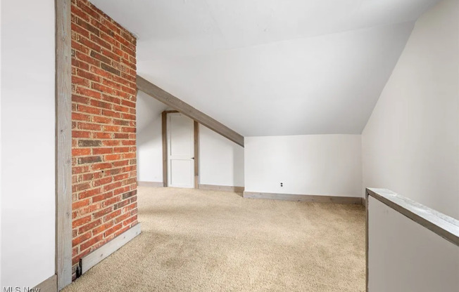 Beautiful 3 BR Single Family Home Garfield Heights