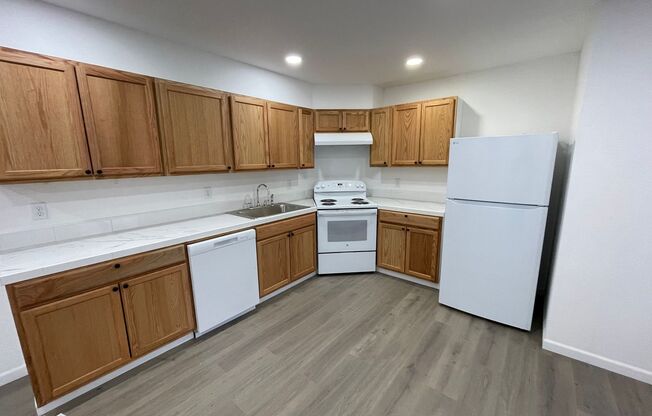 3 beds, 1.5 baths, $1,795, Unit Unit B