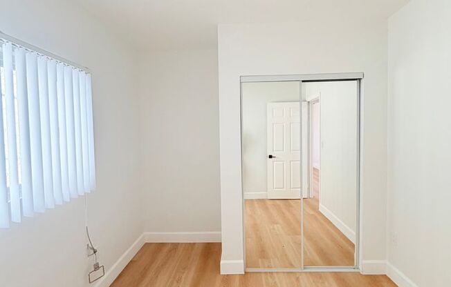 4705 Willowbrook Ave/1001 Berendo/1005 Berendo
