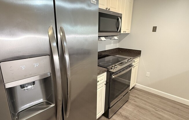 2 beds, 2 baths, 1,245 sqft, $4,030, Unit 409