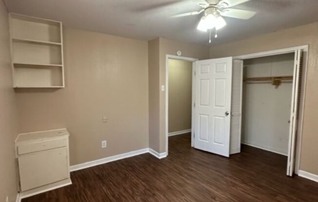 3 beds, 2 baths, $1,595