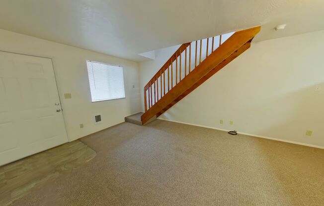 2 beds, 1 bath, $1,580, Unit 1585 Ferry Alley-2