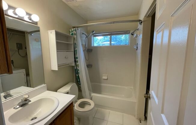 1 bed, 1 bath, $1,225