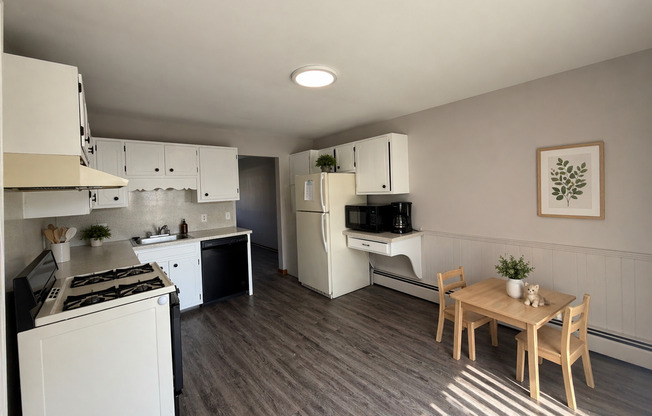 680 LK MICHIGAN DR NW