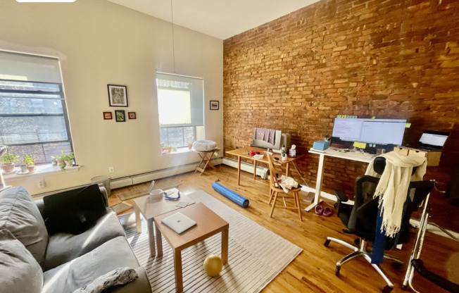 25 E 126 ST