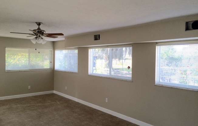 Pine Hills Area - UPGRADED 3/1 Available December 1st!