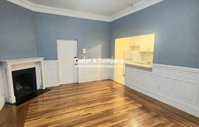 295 Newbury St