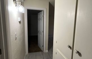 2 beds, 1 bath, $1,350, Unit C