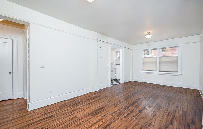 Studio, 1 bath, 464 sqft, $1,295, Unit 107