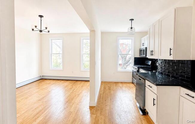 404 LOGAN ST