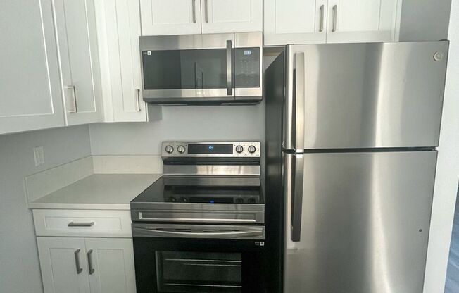 1 bed, 1 bath, 550 sqft, $2,150, Unit B-35