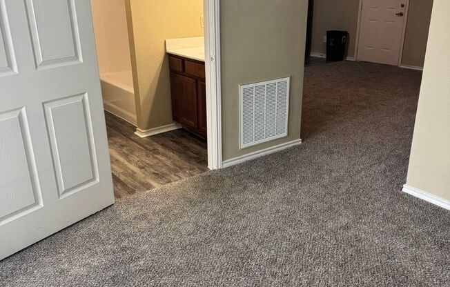 Studio, 1 bath, 573 sqft, $999, Unit 7H-115
