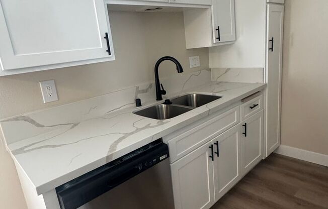 2 beds, 2 baths, 900 sqft, $3,750, Unit 10