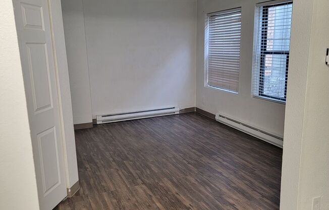 Studio, 1 bath, 324 sqft, $900, Unit 408