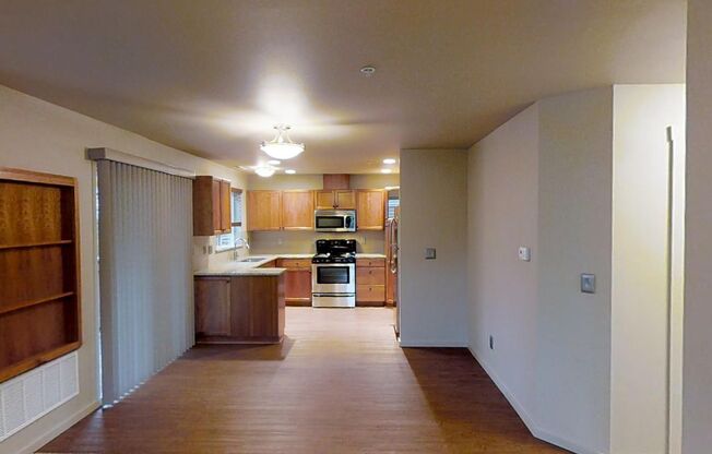 3 beds, 2 baths, 1,287 sqft, $2,189, Unit Q139