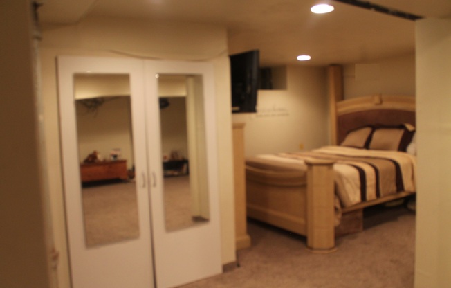 2216 GEORGES LN