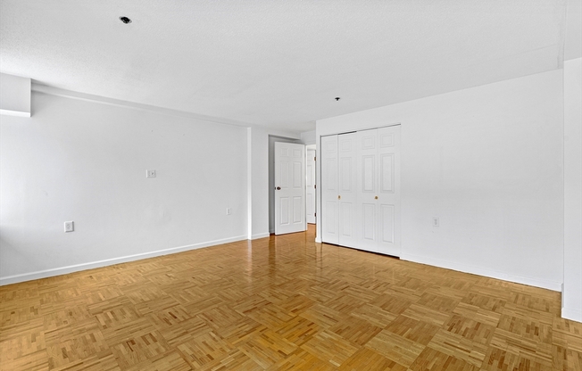 2 beds, 2 baths, 1,306 sqft, $4,500, Unit 418