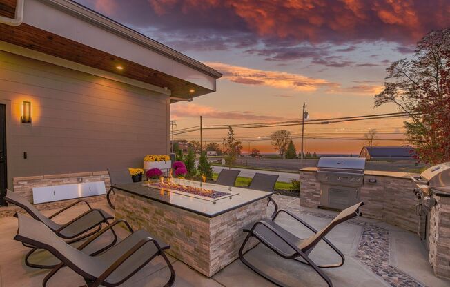 2 beds, 2 baths, 1,195 sqft, $2,250