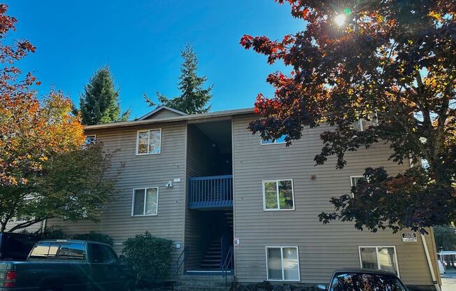 Ridgeline Apartments – Assigned Parking and In-Unit Washer & Dryer