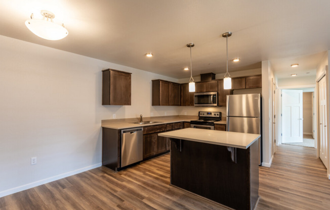 2 beds, 2 baths, 1,009 sqft, $1,950, Unit A-204