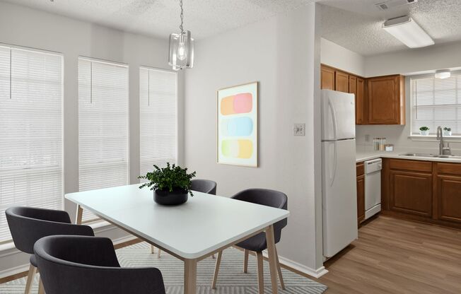 3 beds, 2 baths, $1,290, Unit 10