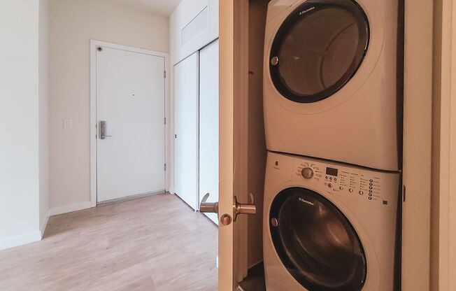 1 bed, 1 bath, 676 sqft, $2,850, Unit 501