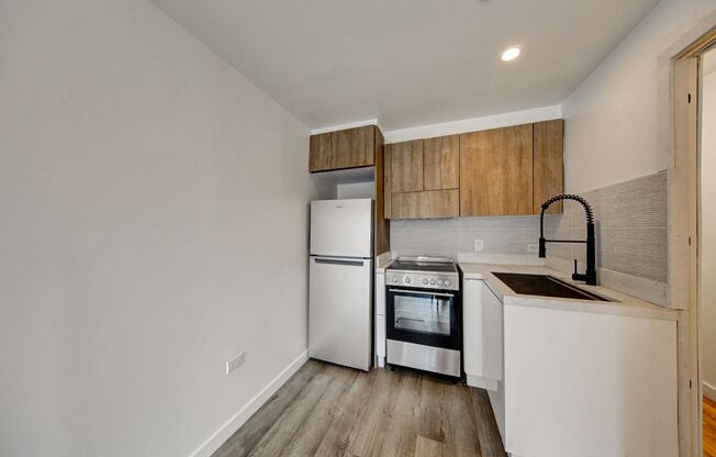 ONE MONTH FOR FREE! BRAND NEW CONSTRUCTION 2b/2b