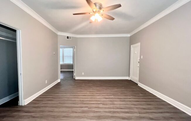 1 bed, 1 bath, 835 sqft, $995, Unit 14