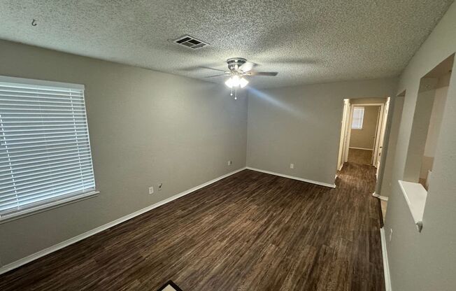 2 beds, 1 bath, $1,025