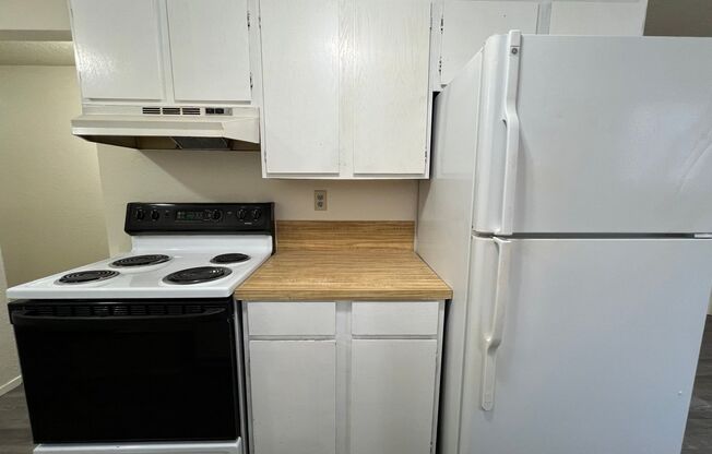 3 beds, 1 bath, $1,295, Unit 1250 Holman