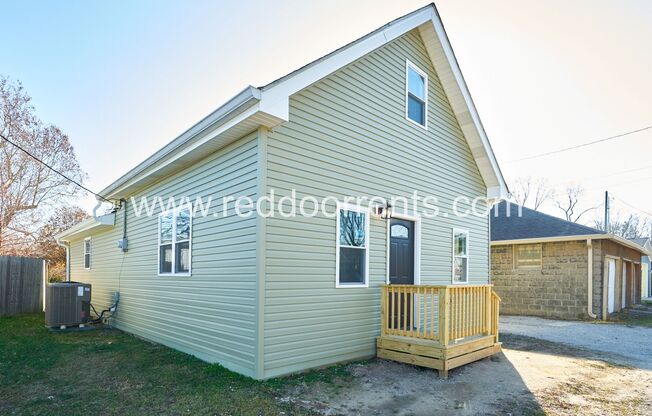 3 beds, 1.5 baths, $1,595