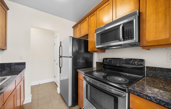 2 beds, 1 bath, 618 sqft, $2,850, Unit 524