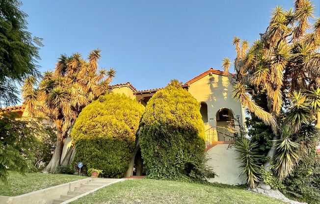 1362 STANLEY AVE
