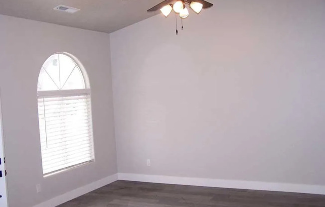 3 beds, 2 baths, $1,590