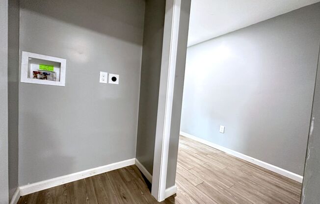 2 beds, 1 bath, 700 sqft, $895, Unit C