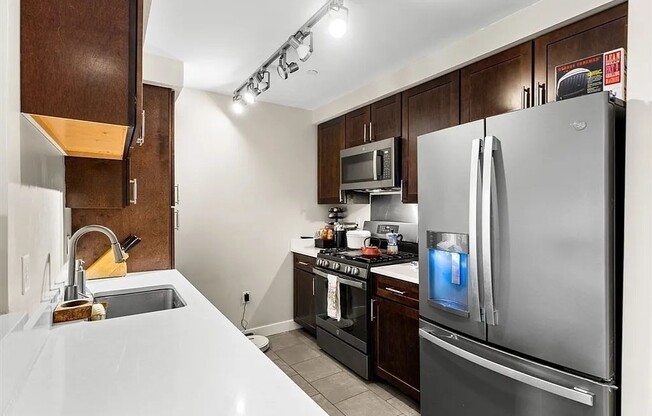 2 beds, 2 baths, 1,185 sqft, $3,000, Unit 459
