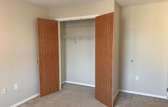 2 beds, 2 baths, 958 sqft, $1,275, Unit 419