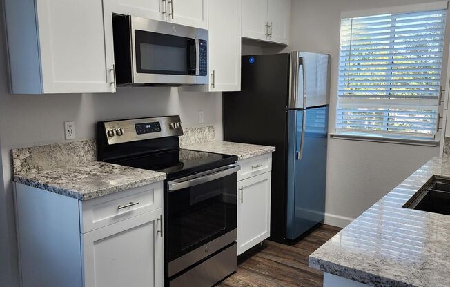 2 beds, 2 baths, 972 sqft, $1,865, Unit 228
