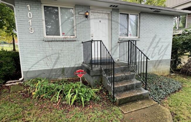 Furnished, Ranch Style Two Bedroom in the heart of Edgehill.
