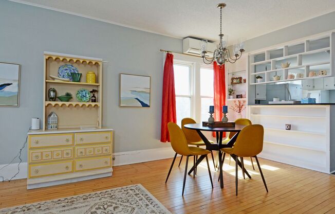 FULLY & NEWLY FURNISHED! 2 BD / 1 BA Unit - Available Now!