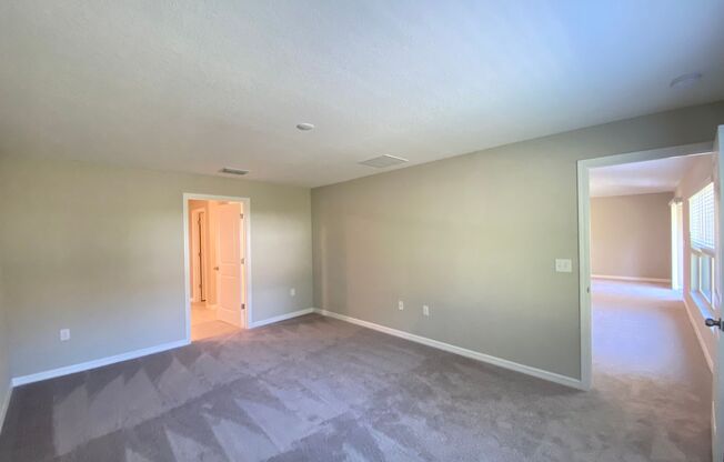 4 beds, 2 baths, $1,895