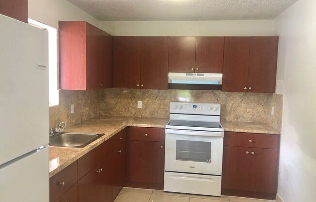 3 beds, 2 baths, 1,500 sqft, $3,200, Unit 820