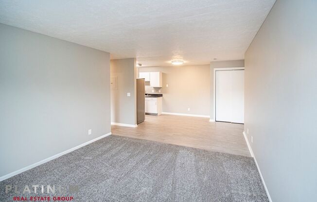 2 beds, 2 baths, 975 sqft, $1,100, Unit 5450-11