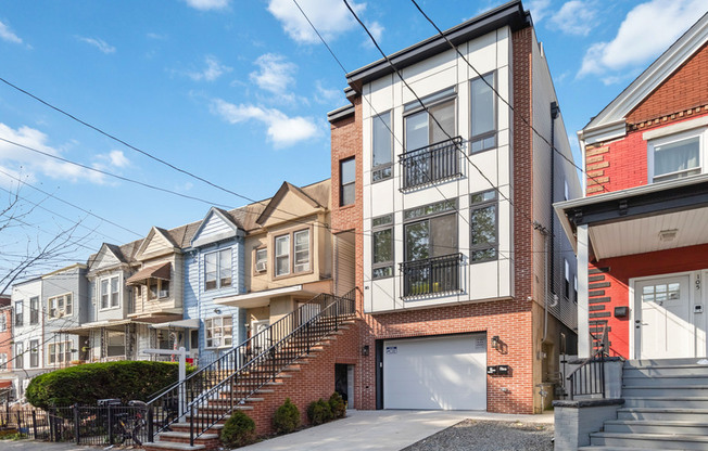 103 ORIENT AVE