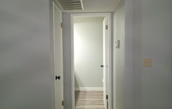 2 beds, 1.5 baths, $1,800, Unit 17
