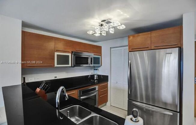 253 NE 2nd St appt 903 (A11706080)