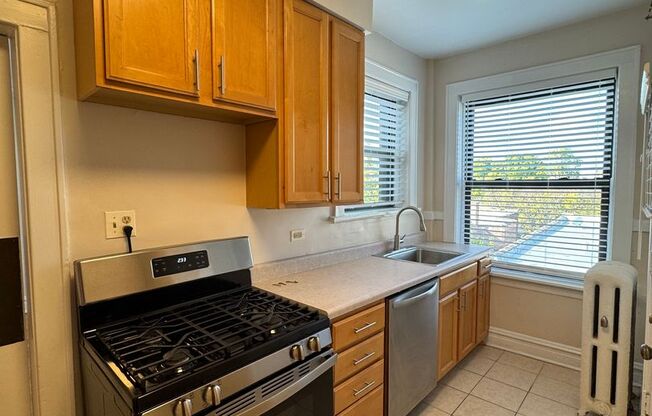 1 bed, 1 bath, 765 sqft, $1,395, Unit 615-3C