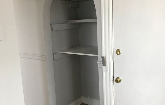 1 bed, 1 bath, $790